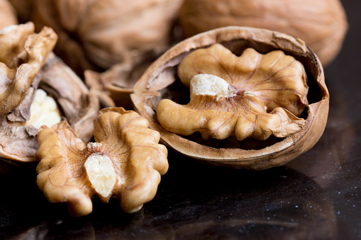 Walnuts and Kidney Qi